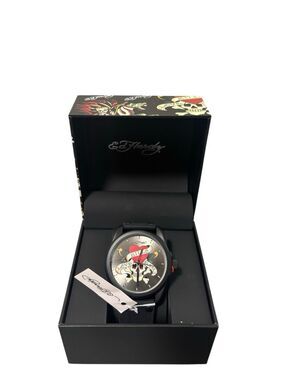 NIB ED HARDY Black Skull “LOVE KILLS SLOWLY” Red Silicone Band Streetwear Watch